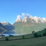 Nesje Gardstun Oppstryn