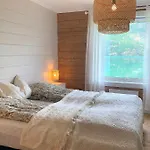 Nesje Gardstun * Oppstryn