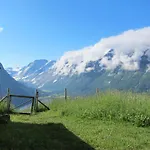 Nesje Gardstun Oppstryn