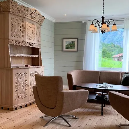 Villa Nesje Gardstun *