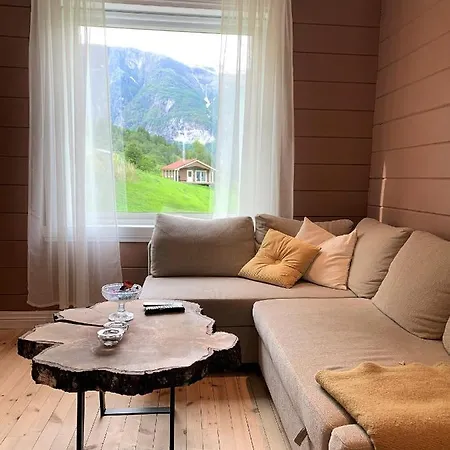 Villa Nesje Gardstun