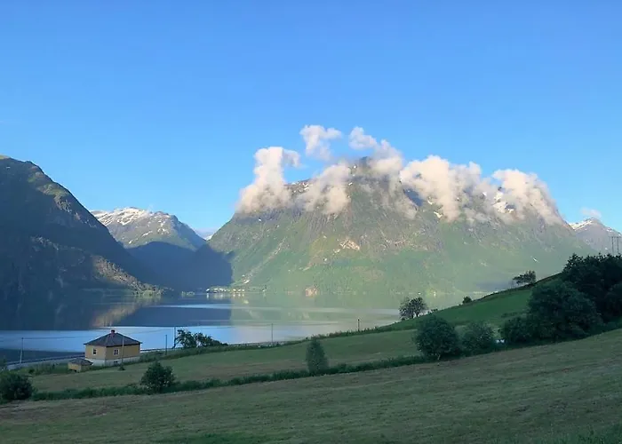 Nesje Gardstun Oppstryn
