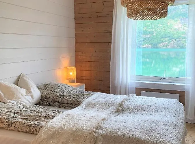 Nesje Gardstun * Oppstryn